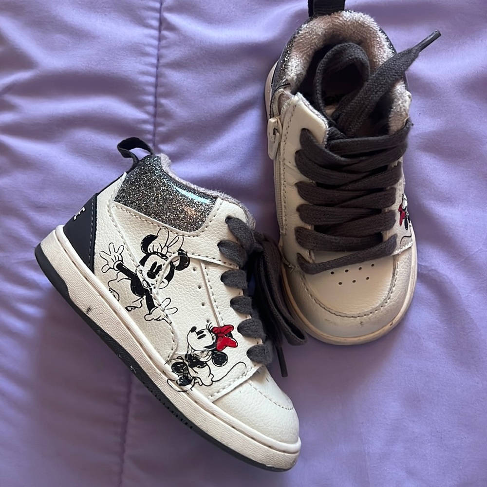 Zara Minnie sneakers, size 21